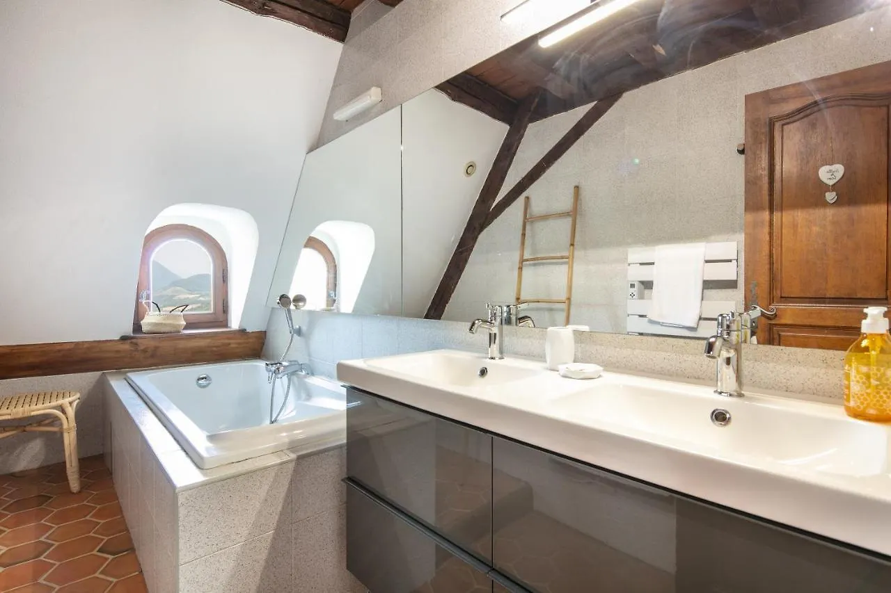 Les Tourelles - Duplex Au Chateau D'Uriage Saint-Martin-dʼUriage 0*,